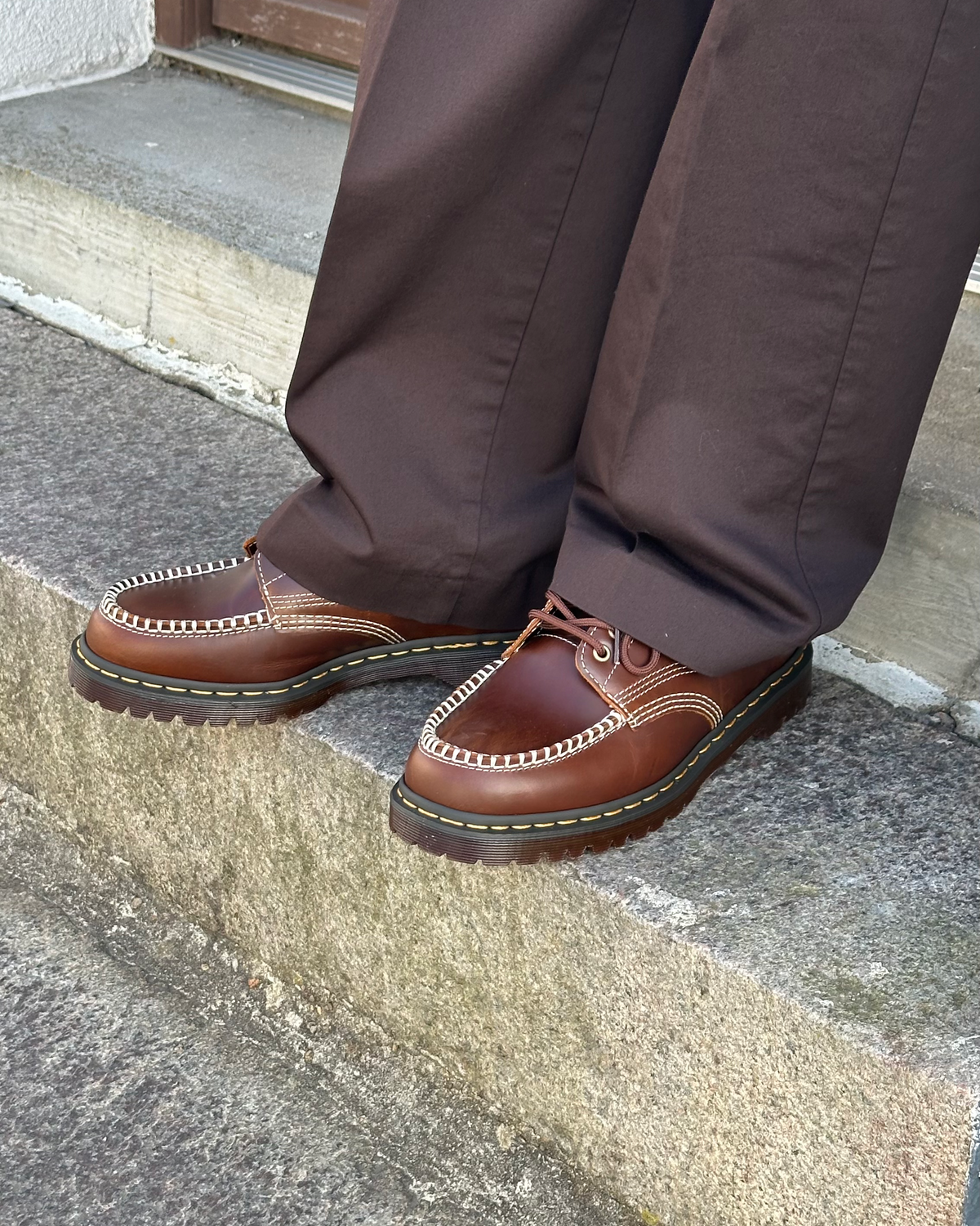 Lowell Moc Toe