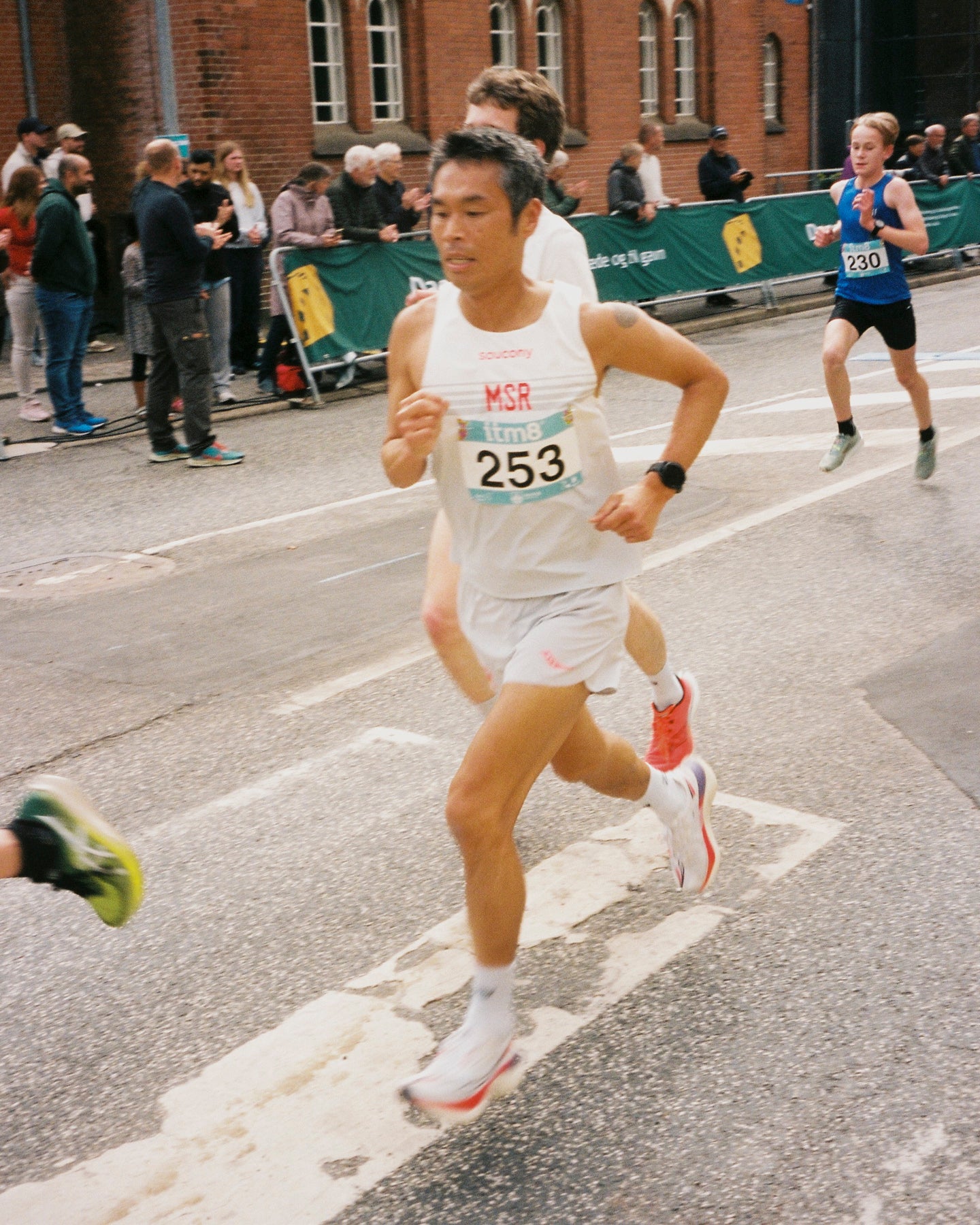 M Kinvara 3" Short - Cloud