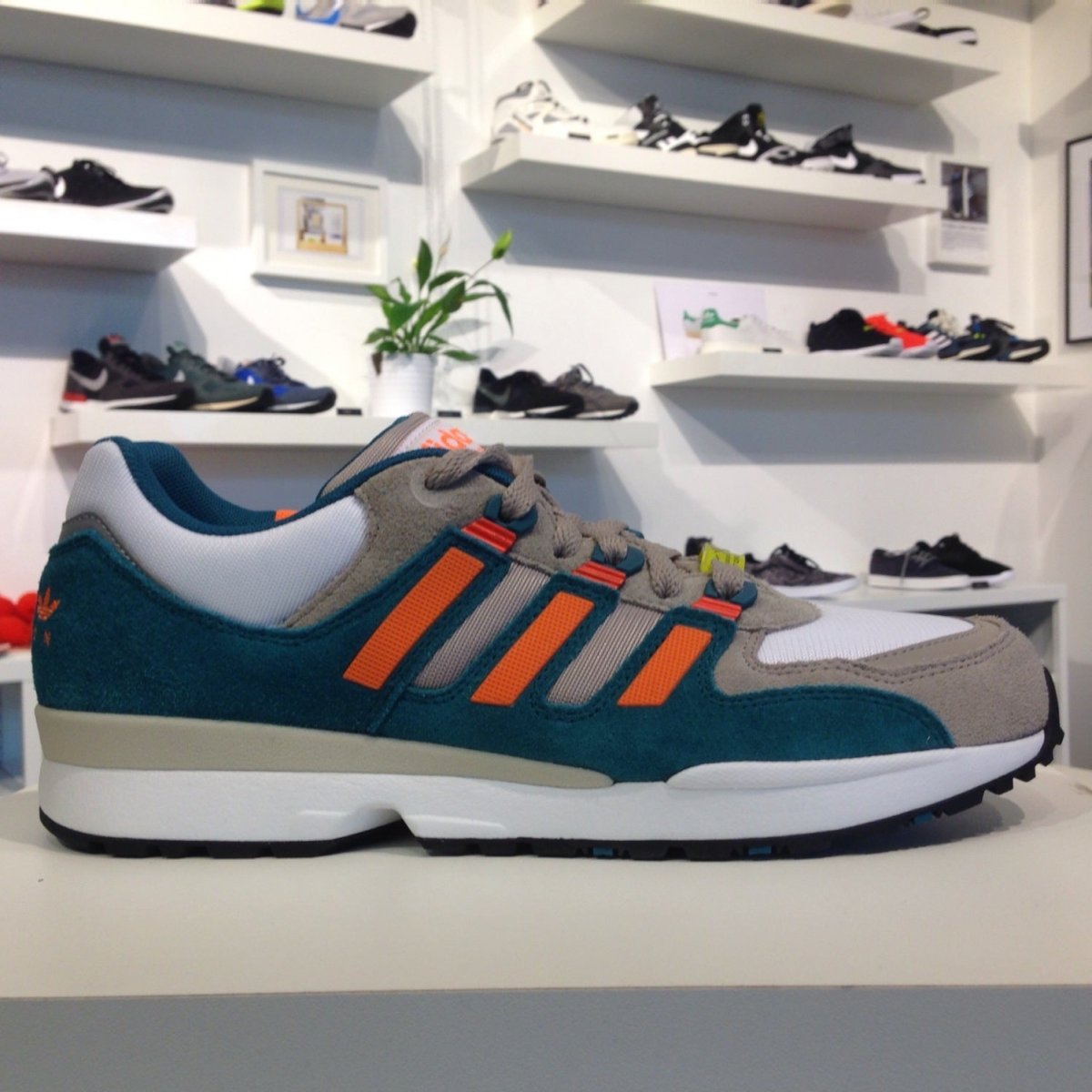 Spot on - sneakers #04 - Munk Store