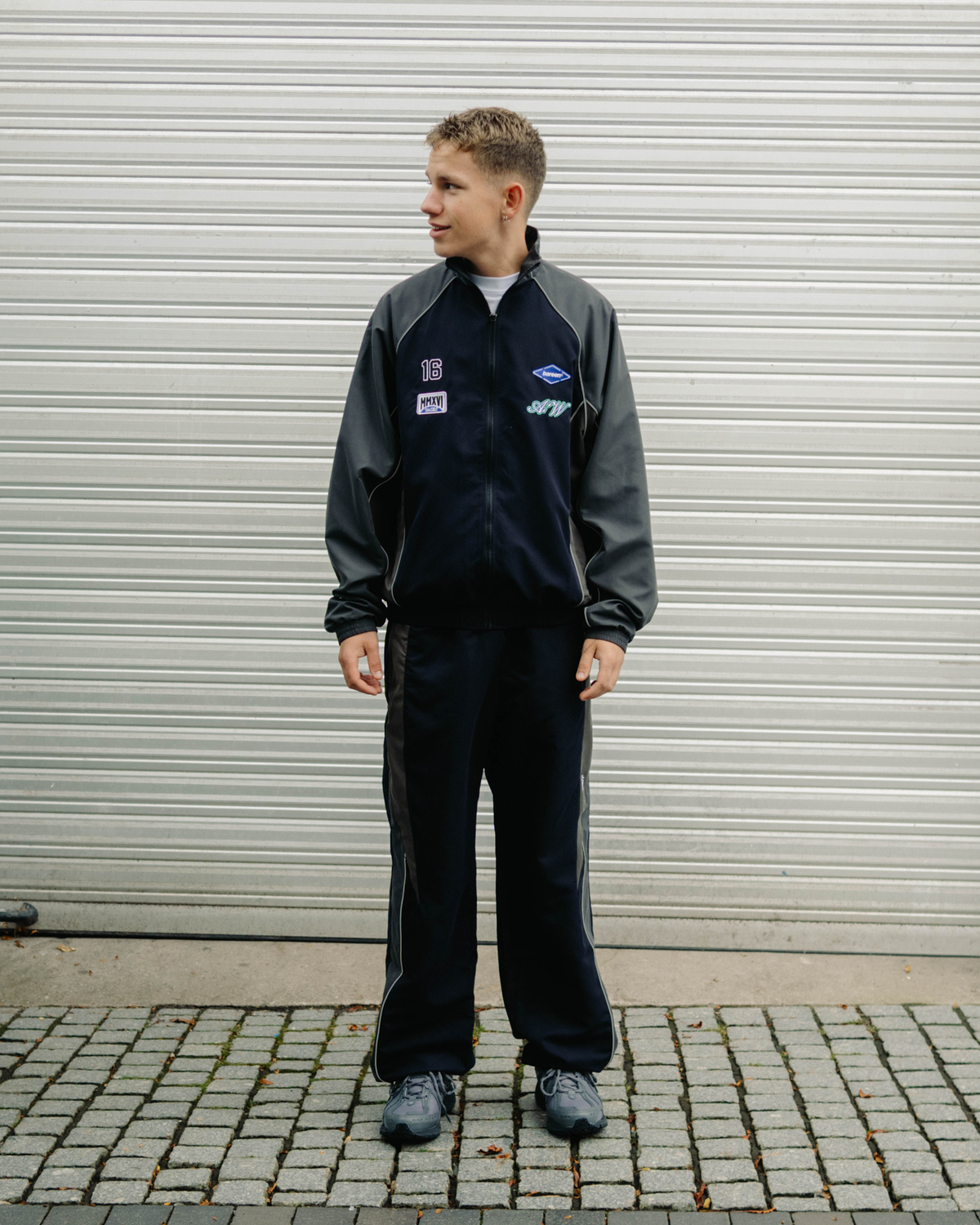U1906ROF - Linen / Permafrost