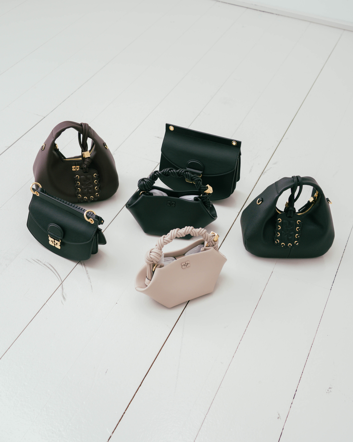 Hobo Mini Grained - Black