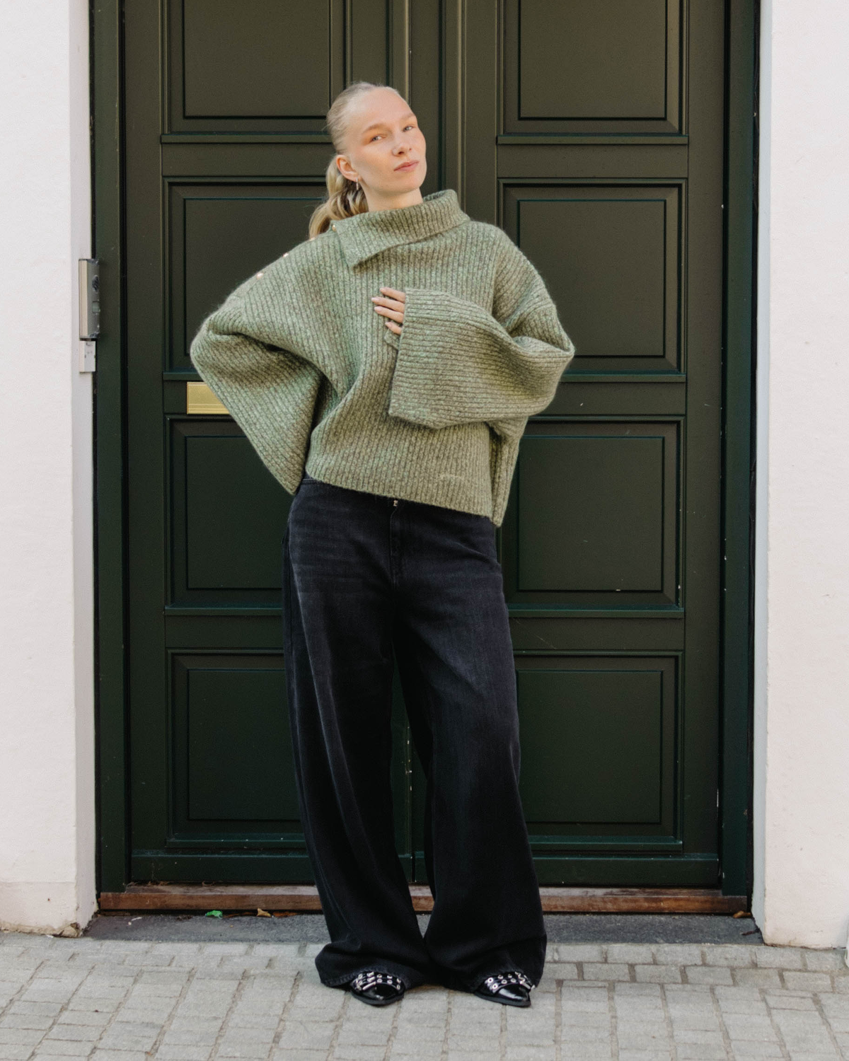 Soft Rigid Denim Baggy Jeans - Black Washed