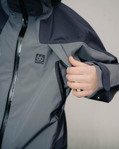 Dyngja Shell Jacket - Black