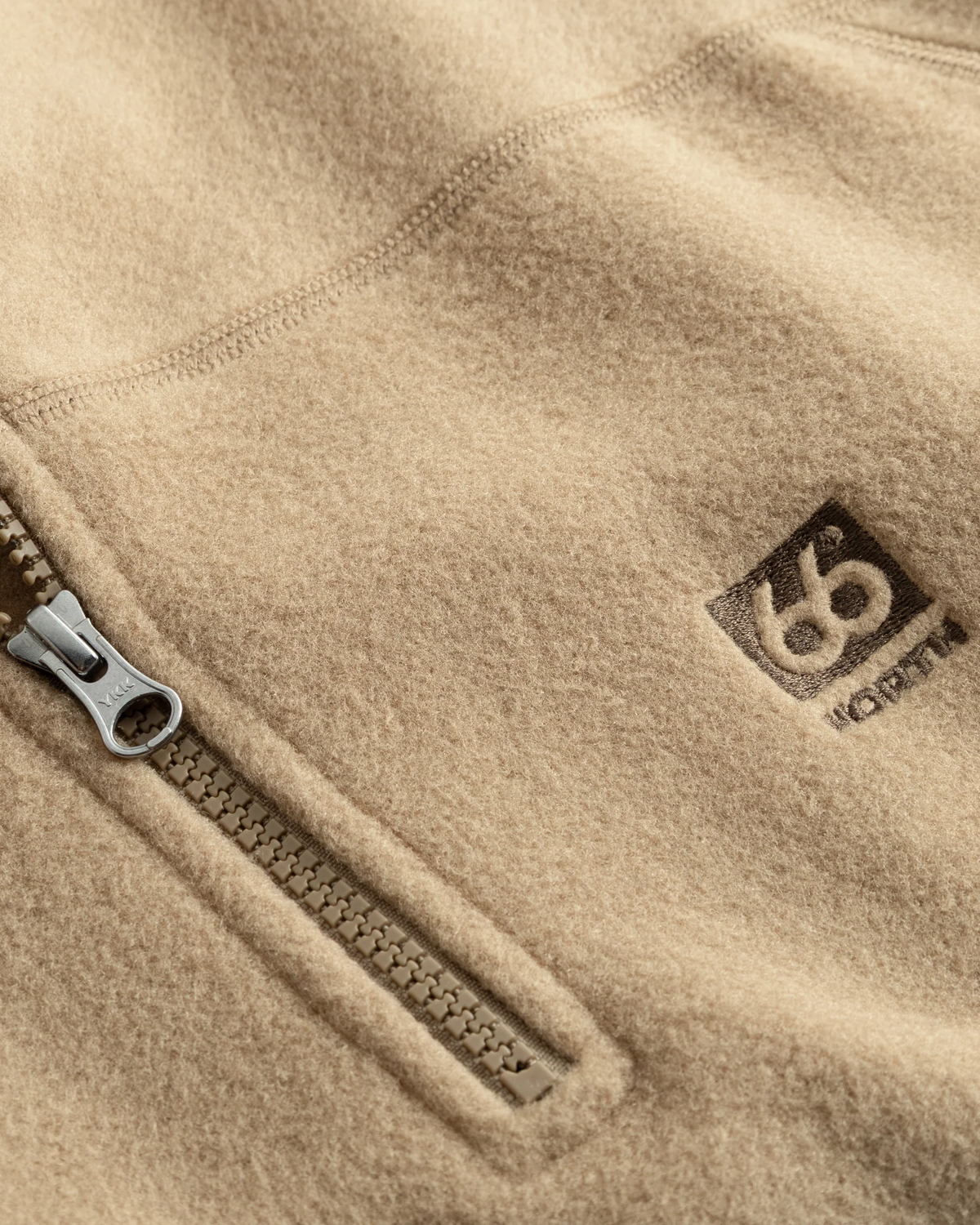 Esja Half-Zipped
