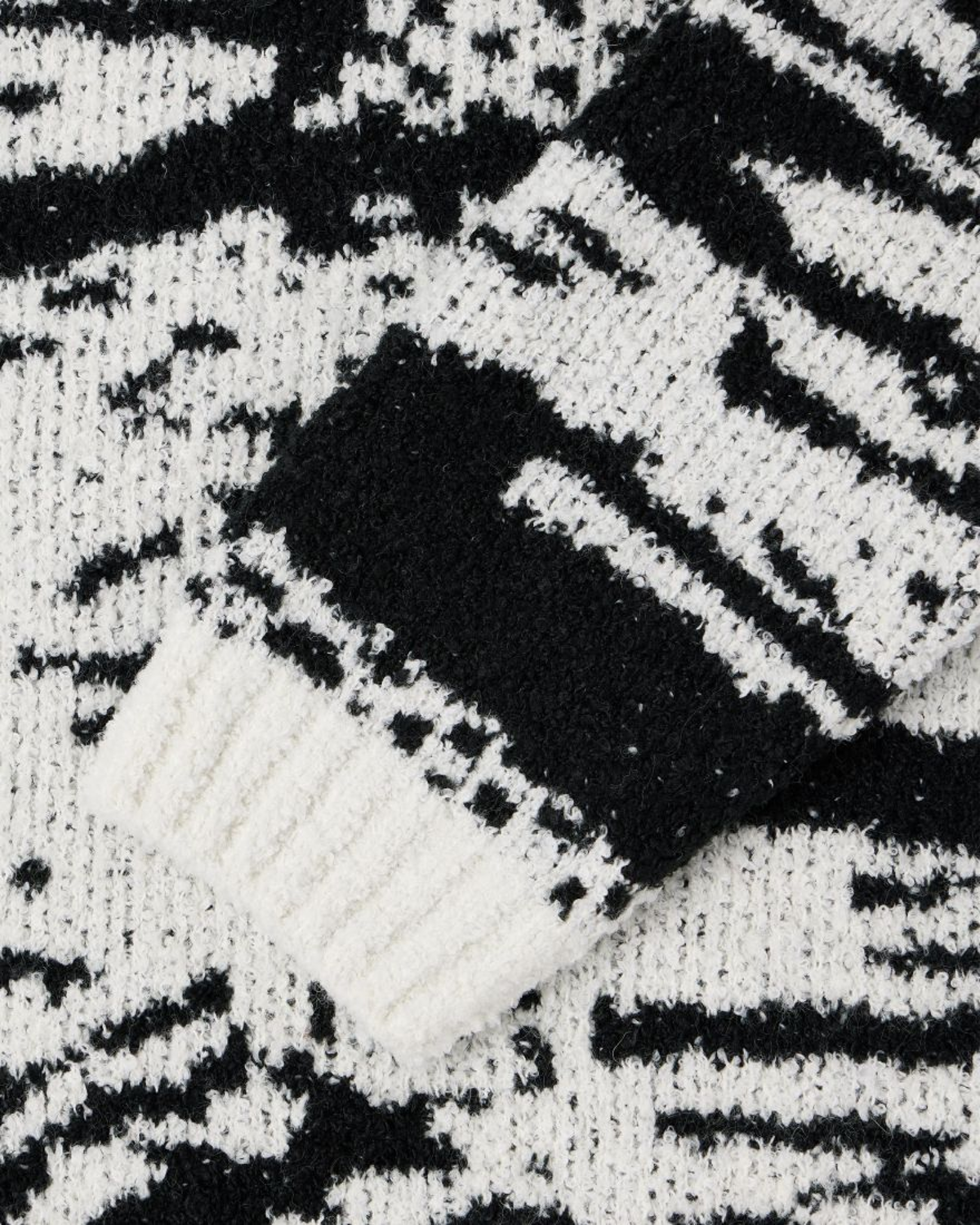 Panku Sweater