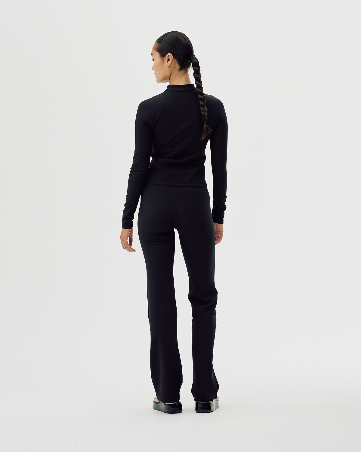 Wmns Active Longsleeve Full Zip - Black Onyx