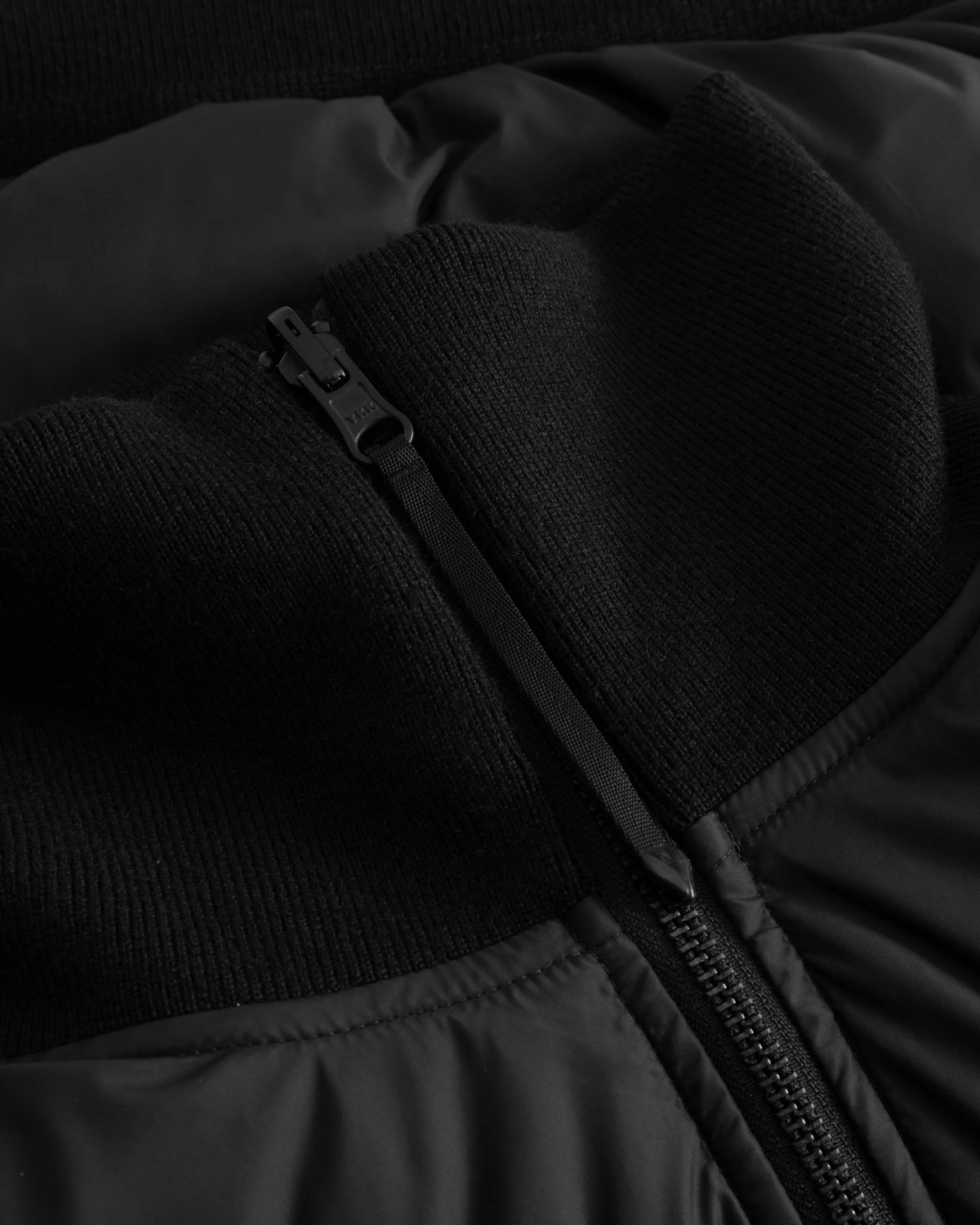 Dyngja Down W Bomber