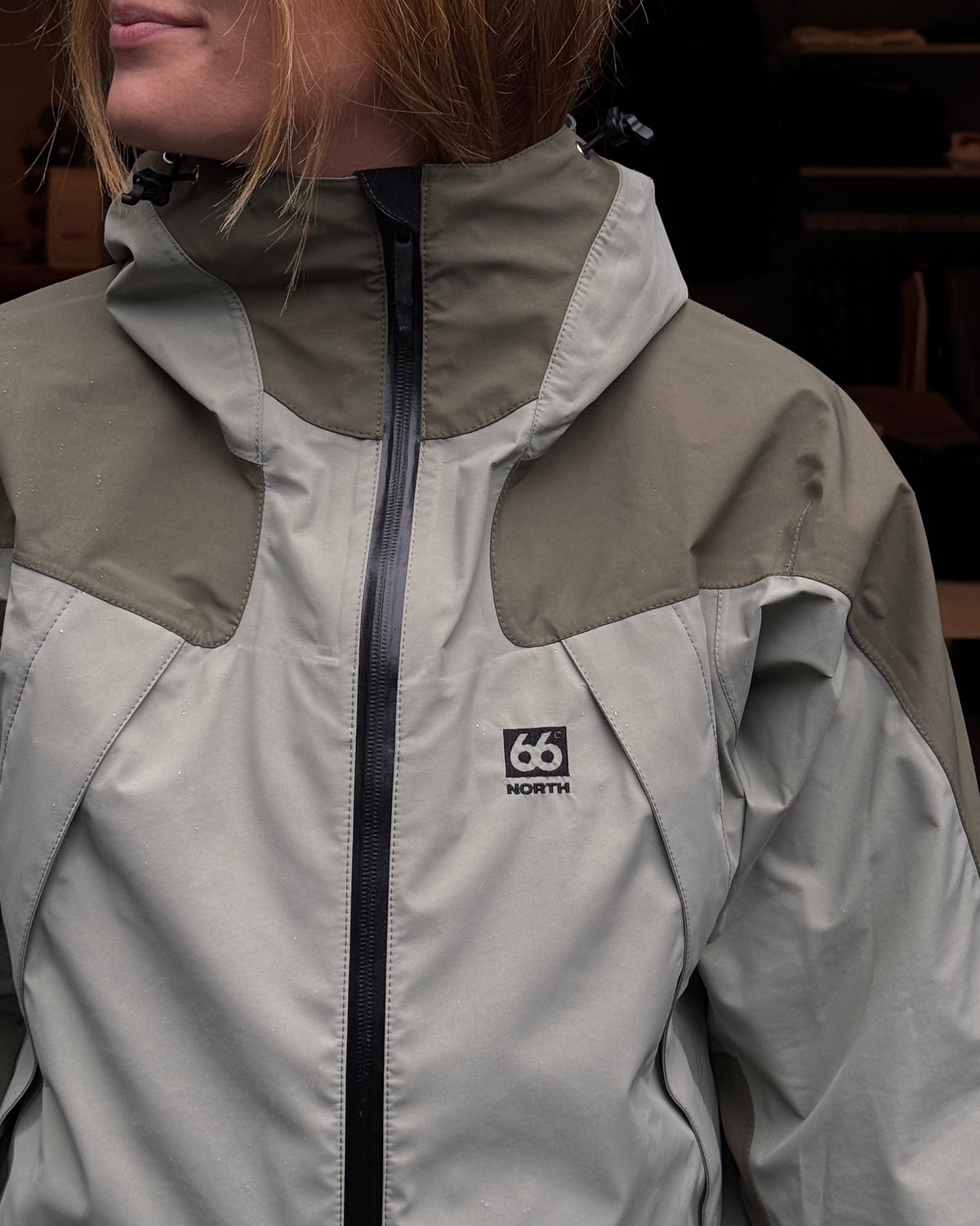 Dyngja Shell Jacket