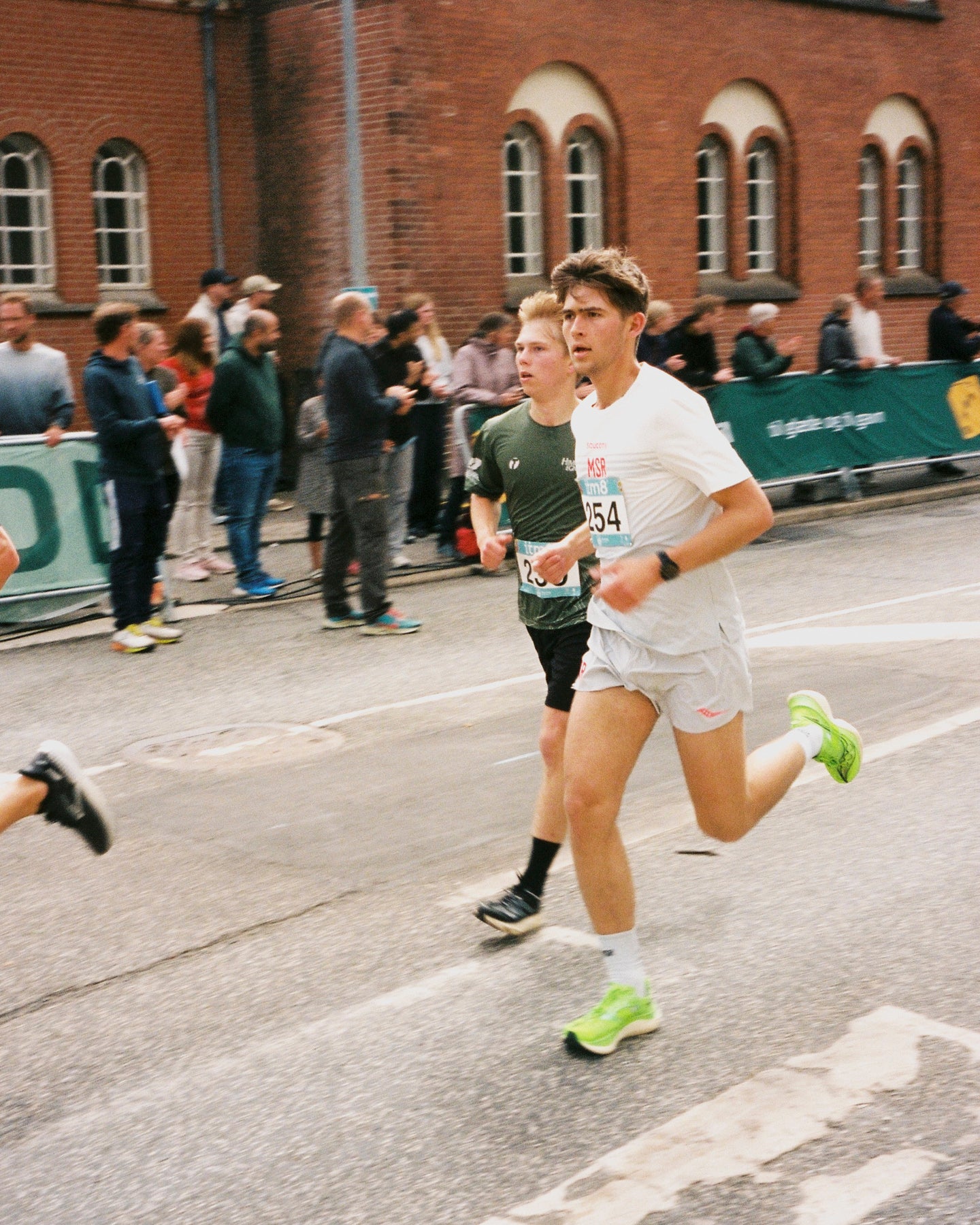 M Kinvara 3" Short - Cloud