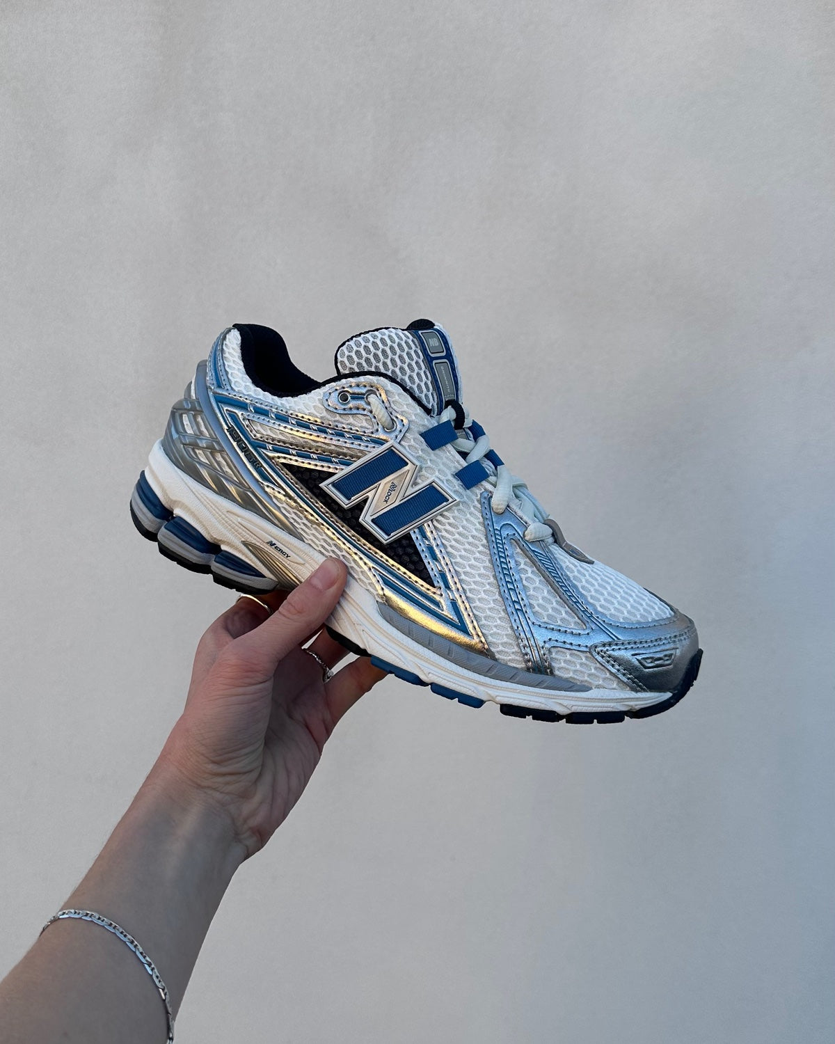 M1906REBD - Silver Metallic/Blue Agate