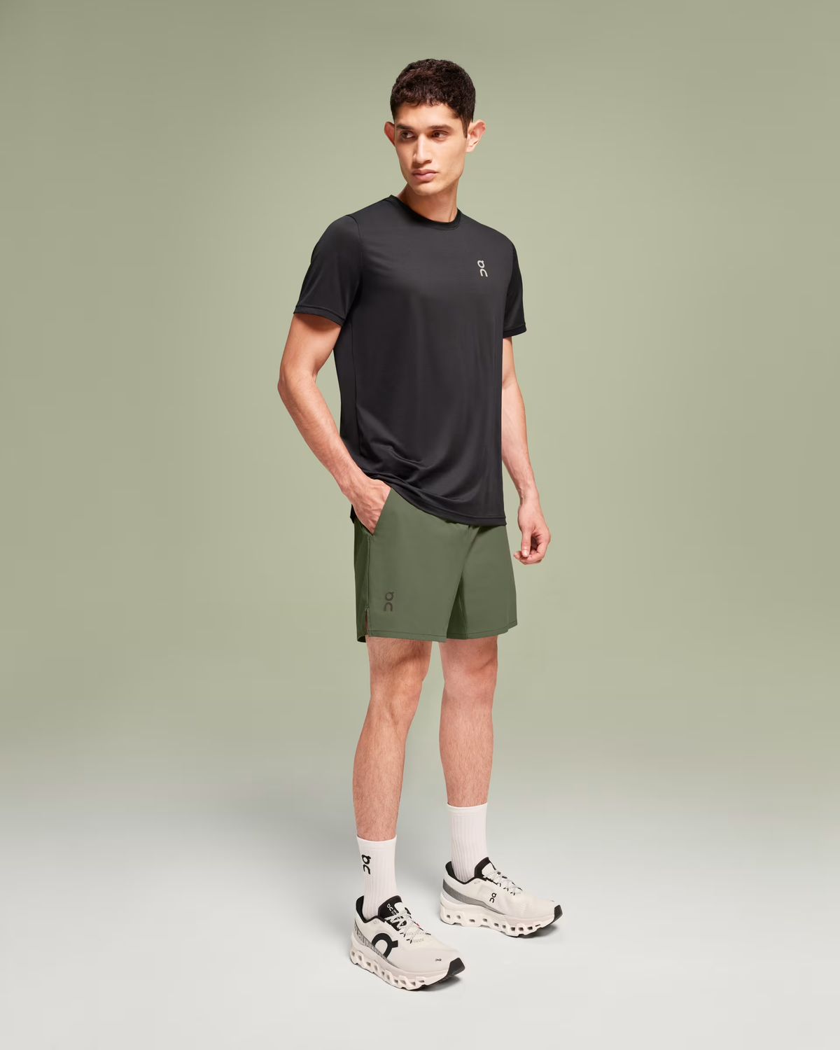 Essential Shorts M - Taiga