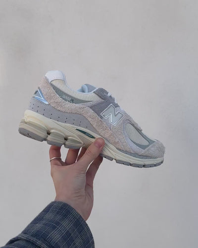 M2002REK - Linen / Concrete