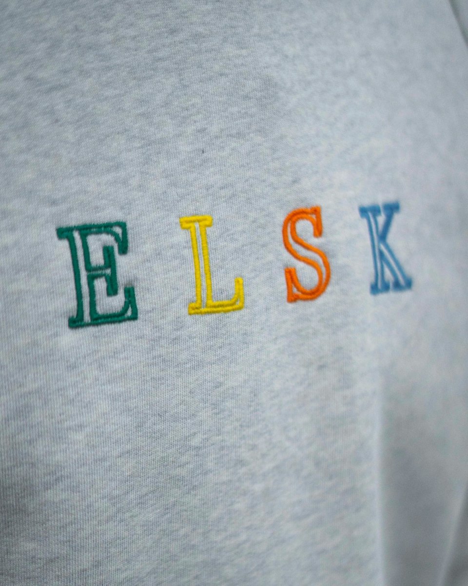 ELSK® PURE STROKE EMB TVÆRS MEN'S CREWNECK - SNOW MELANGE - Munk Store