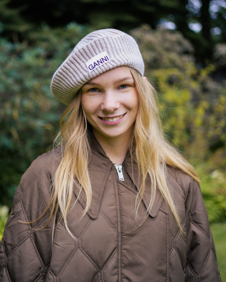 Structured Rib Beret - Paloma Melange fra Ganni | Munk Store