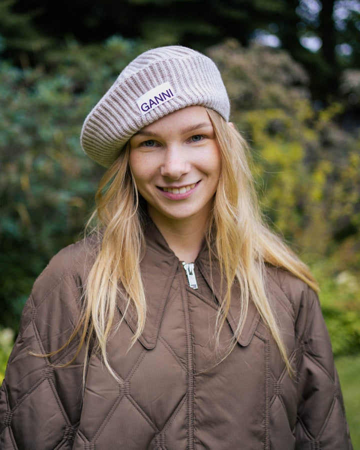 Structured Rib Beret - Paloma Melange fra Ganni | Munk Store