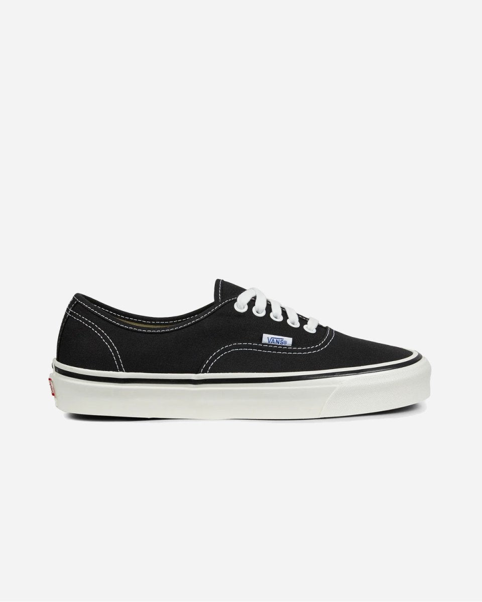 UA Authentic 44 DX - Black - Munk Store